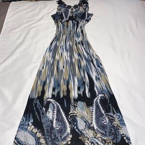 Flower detailed maxi dress.